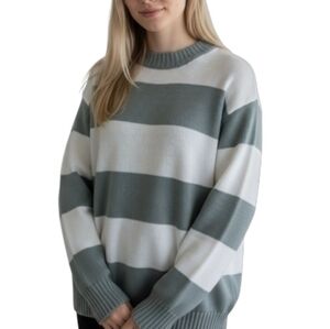 JESSICA SIMPSON BLUE& WHITE STRIPEDCREWNECK SWEATER -SIZE X-SMALL
